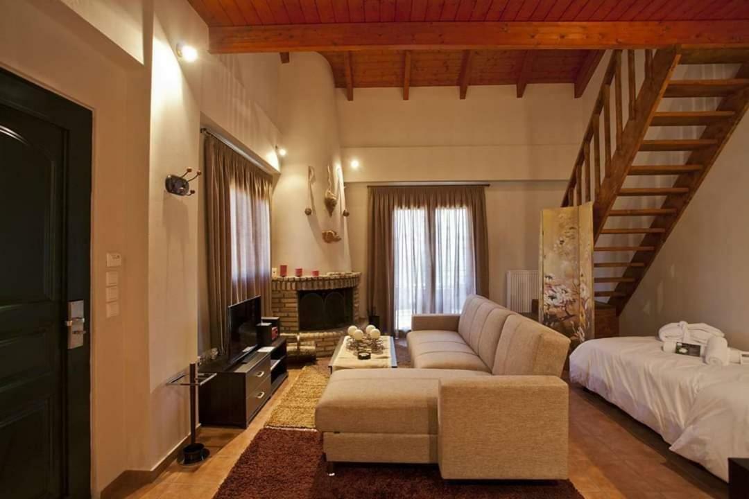 All Seasons Πέτρινες Παραδοσιακές Κατοικίες Kalavryta Extérieur photo